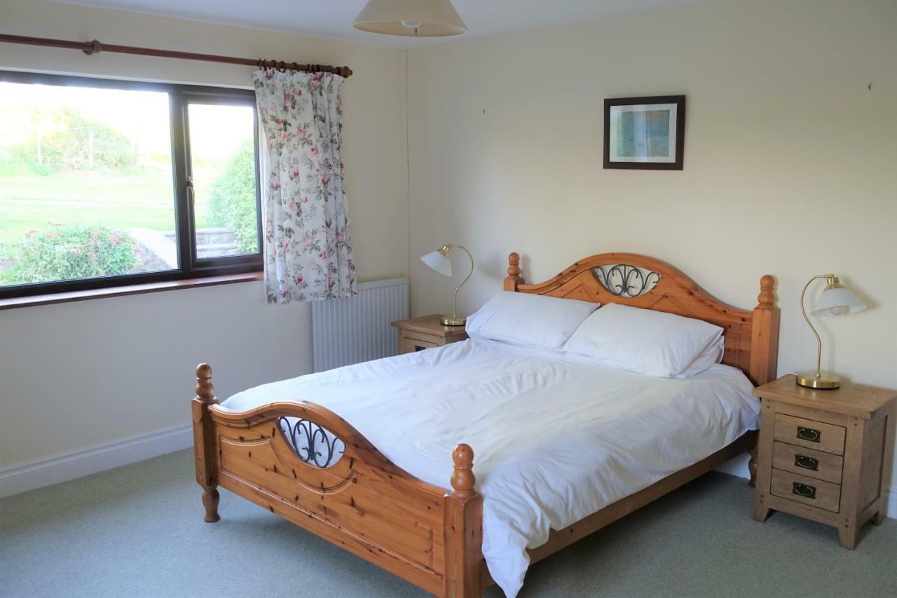 Tyddyn Crwn Country-House Apartments Beaumaris Exterior foto